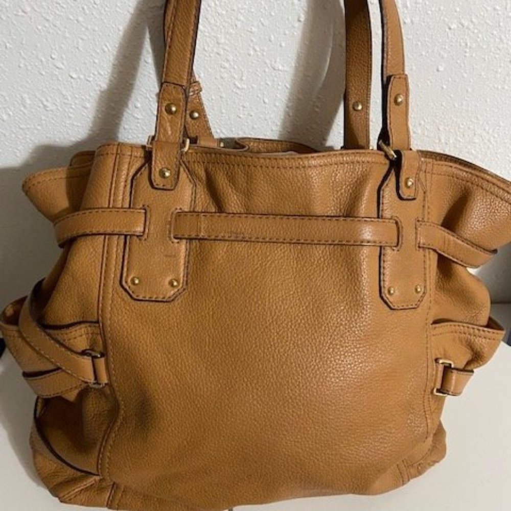 Michael Kors Womens Handbag Leather Color Camel. Pre owned